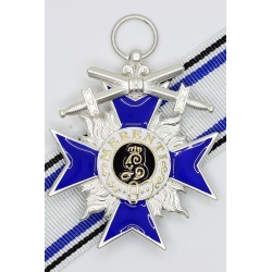 Meta title-insignia