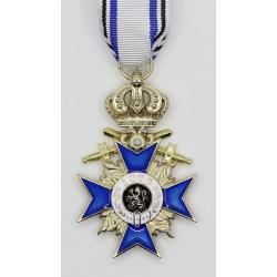 Meta title-insignia