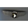Meta title-insignia
