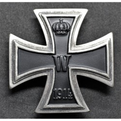 Meta title-insignia
