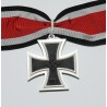 Meta title-insignia