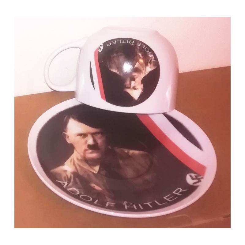 tazza e piatto Adolf