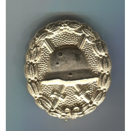 Meta title-buckle