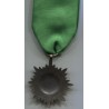 Meta title-insignia