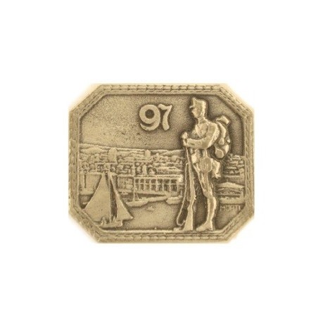 Distintivo del 97 Reggimento imperiale di fanteria.  Dimensioni: 40X34 mm