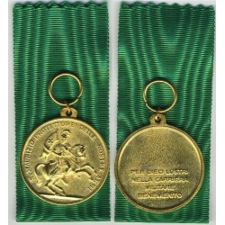  conferita al personale militare per 50 anni di servizio