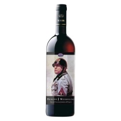 Benito Mussolini on uniform