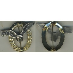 Meta title-insignia