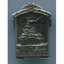 Kriegsmarine badge 19141916. Dimensions: 24x35 mm
