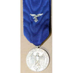 Meta title-insignia