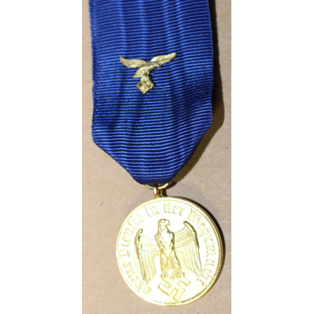 Meta title-insignia