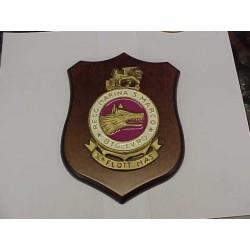 Meta title-insignia