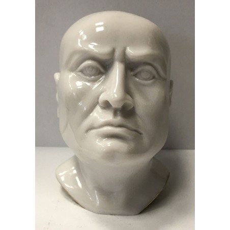 Busto in marmo alt. cm. 9. Disponibile anche in nero