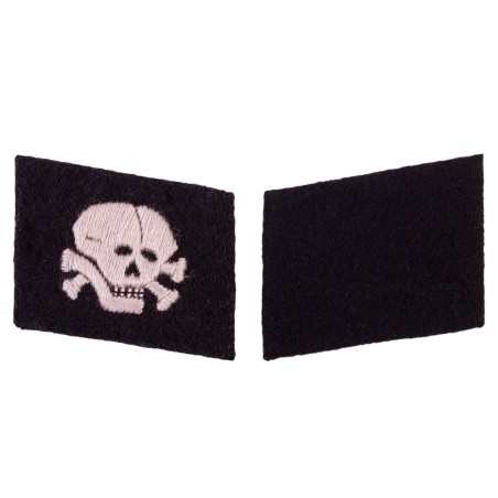 SS Totenkopf collar tabs  Oberschtze  WaffenSS collar tabs for Oberschtze from 3rd Armored Division Totenkopf.