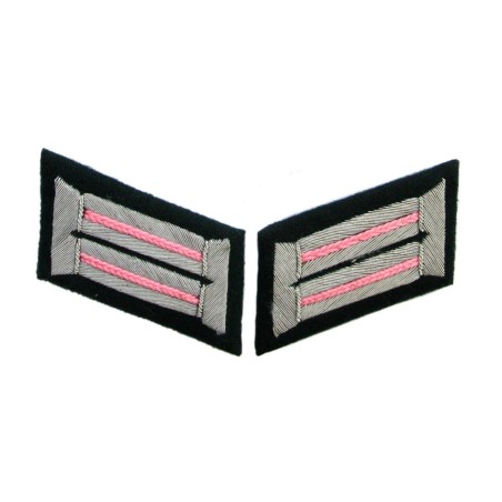 Heer armured troops officer collar tabs. Dark green background